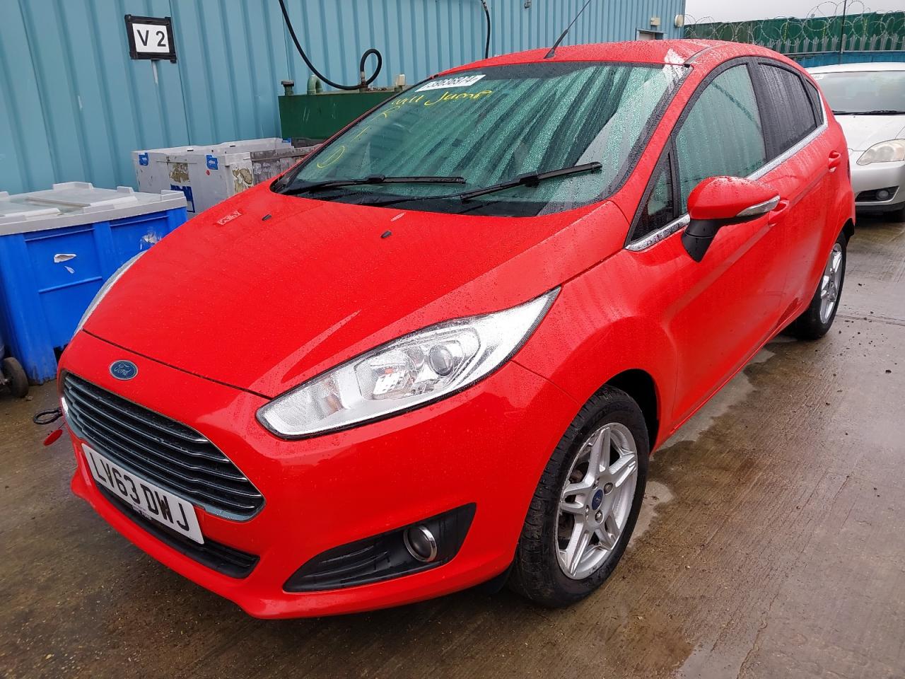 FORD FIESTA ZET 2013. Lot# 39636974. VIN WF0DXXGAKDDC76976. Photo 1